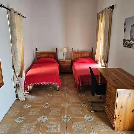 Nice House Of Caractere In *