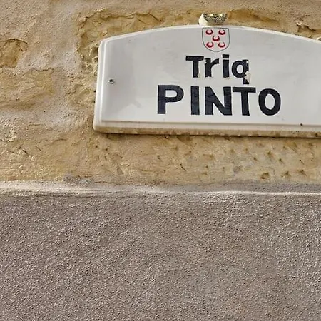 Nice House Of Caractere In * Qormi